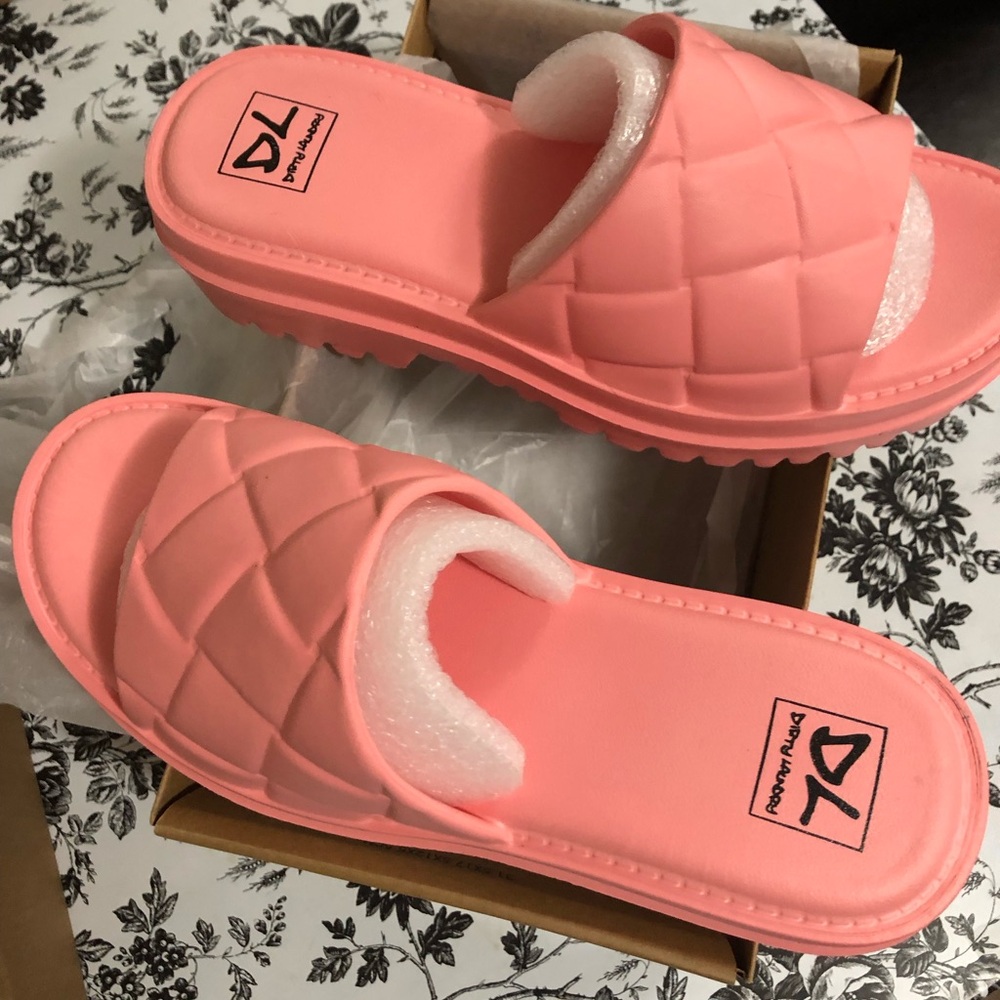 Women's Pink Quilted Slide Sandals
